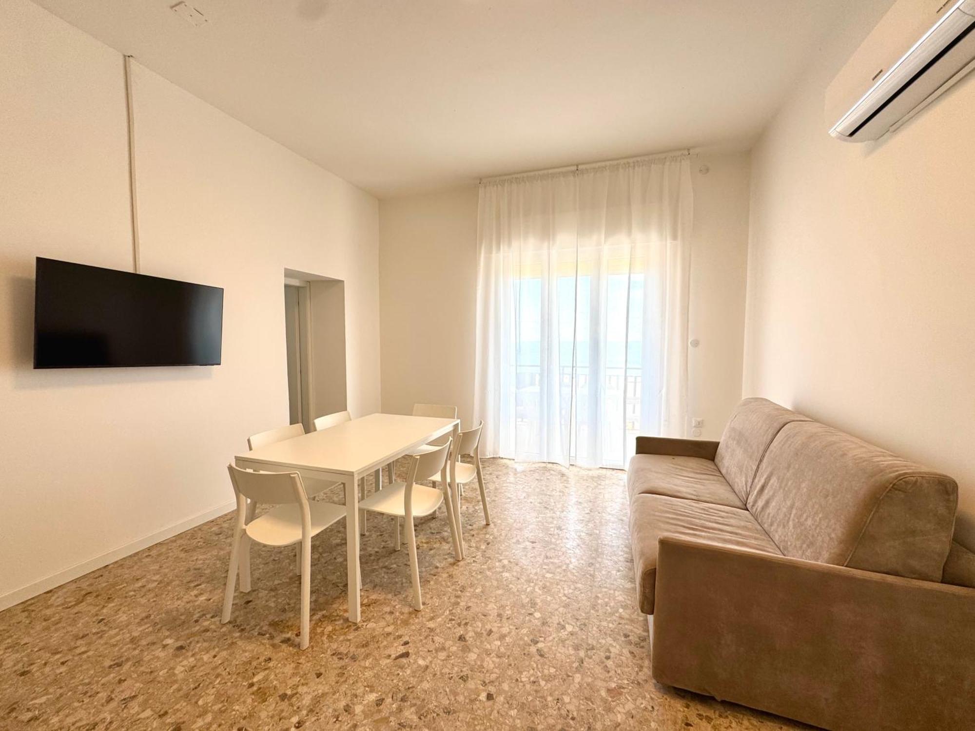 Fronte Mare-carraro Immobiliare - Family Apartamento