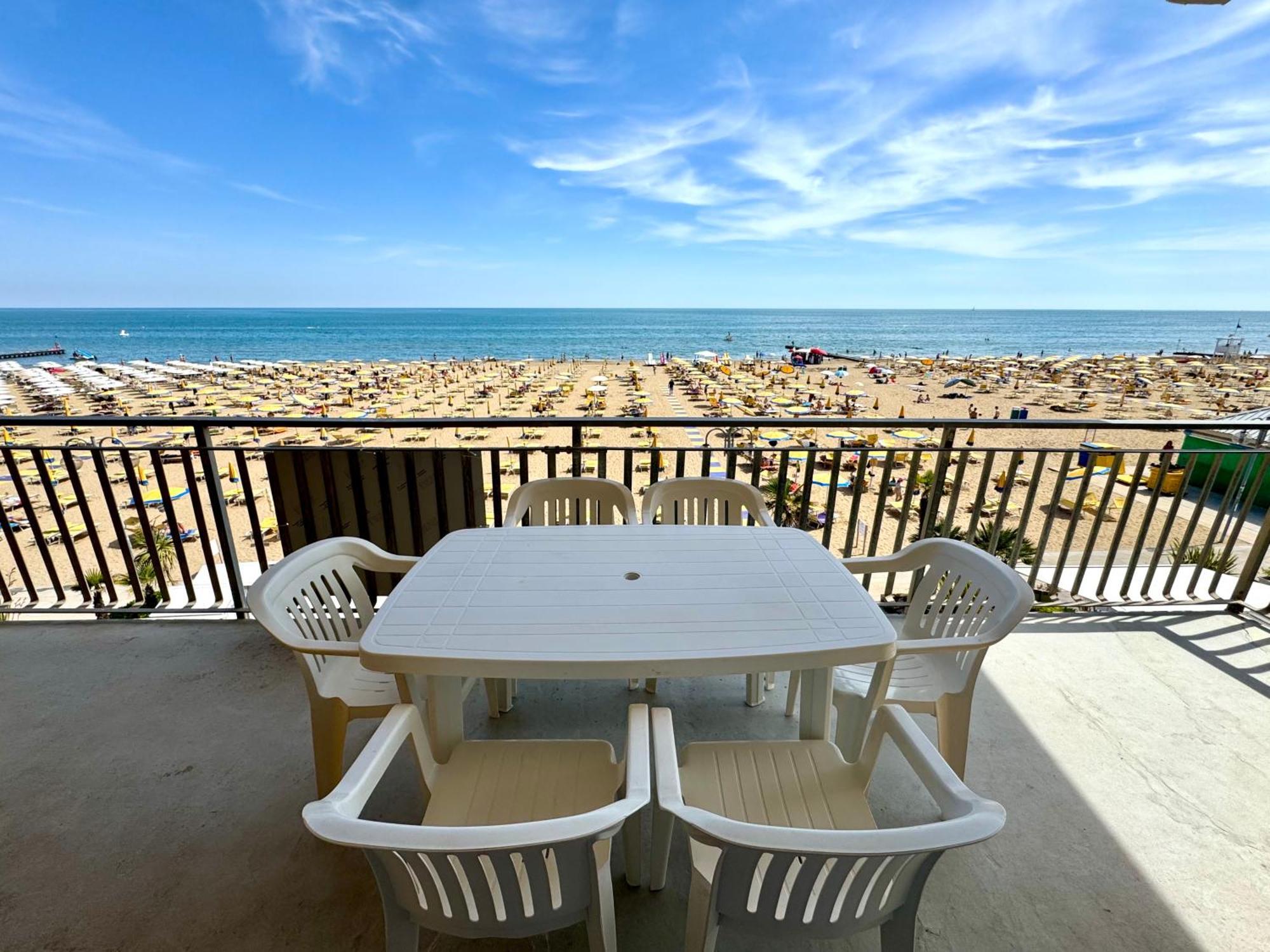 Apartamento Fronte Mare-carraro Immobiliare - Family