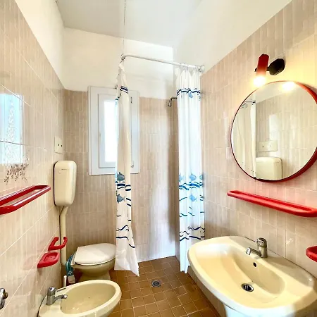Villa Fronte Mare-Carraro Immobiliare Jesolo - Family Apartments Exterior photo