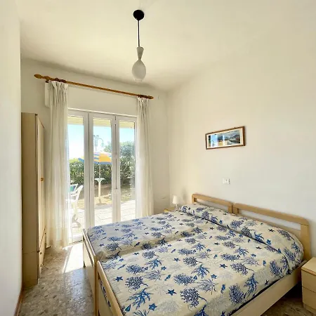 Villa Fronte Mare-Carraro Immobiliare Jesolo - Family Apartments Exterior photo