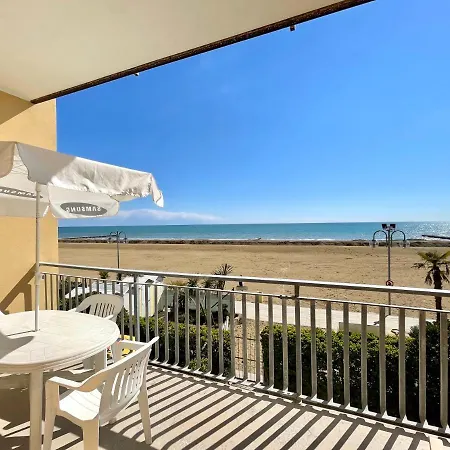 Villa Fronte Mare-Carraro Immobiliare Jesolo - Family Apartments Exterior photo