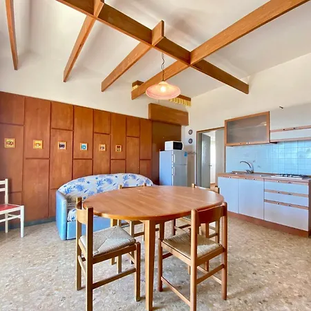 Villa Fronte Mare-Carraro Immobiliare Jesolo - Family Apartments Exterior photo