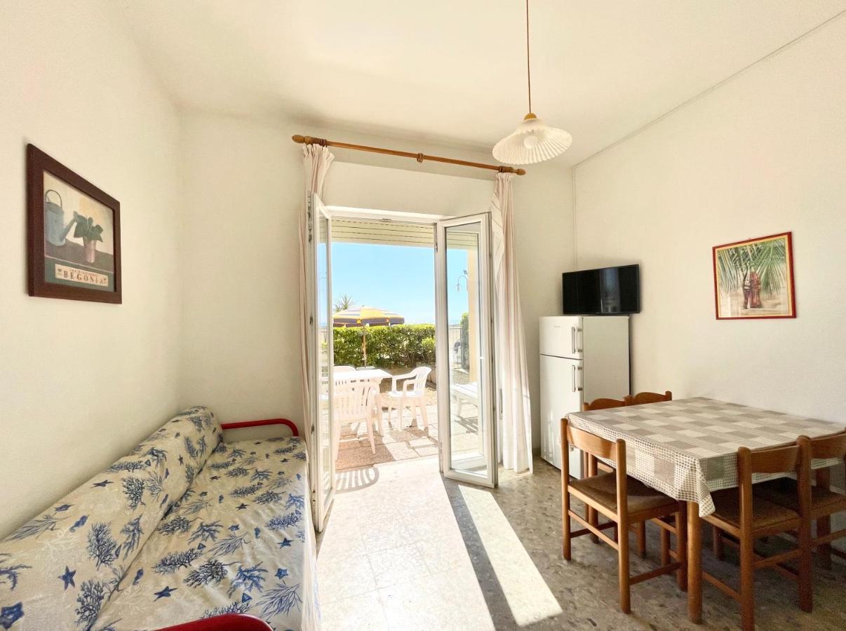 Apartment Fronte Mare-carraro Immobiliare - Family