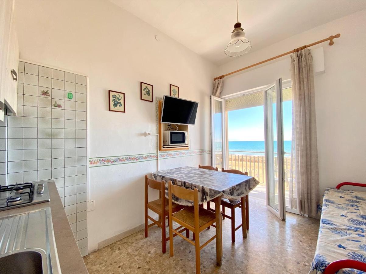 Apartment Fronte Mare-carraro Immobiliare - Family Lido di Jesolo